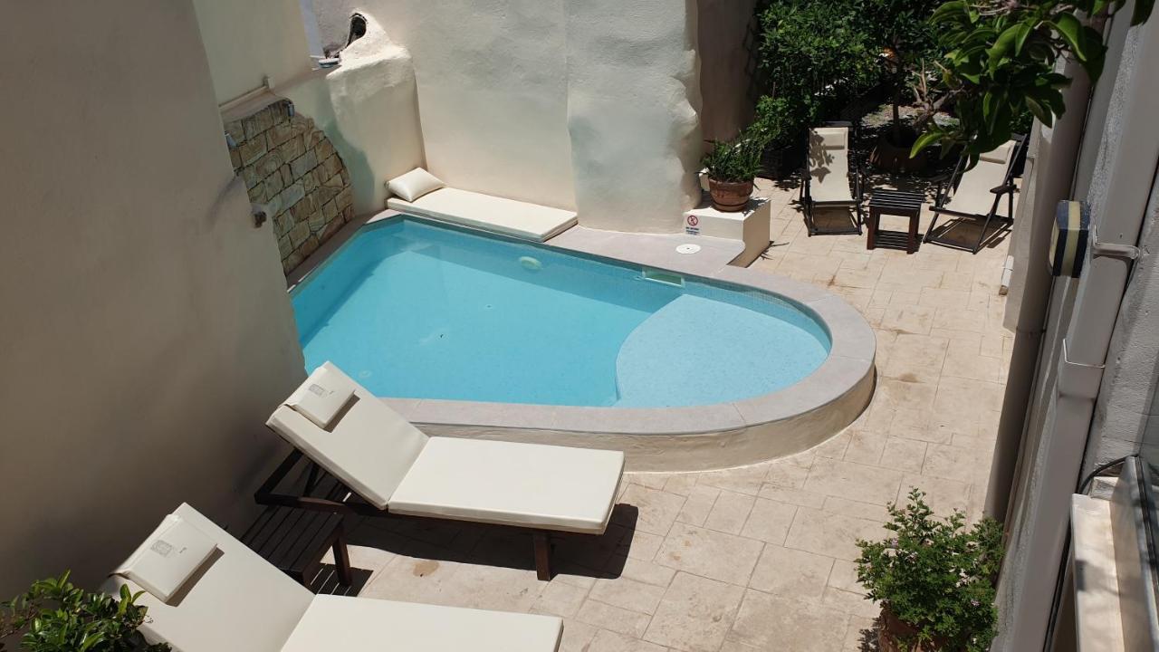 Casa Sofia Apt#1, By Hellocrete Spilion